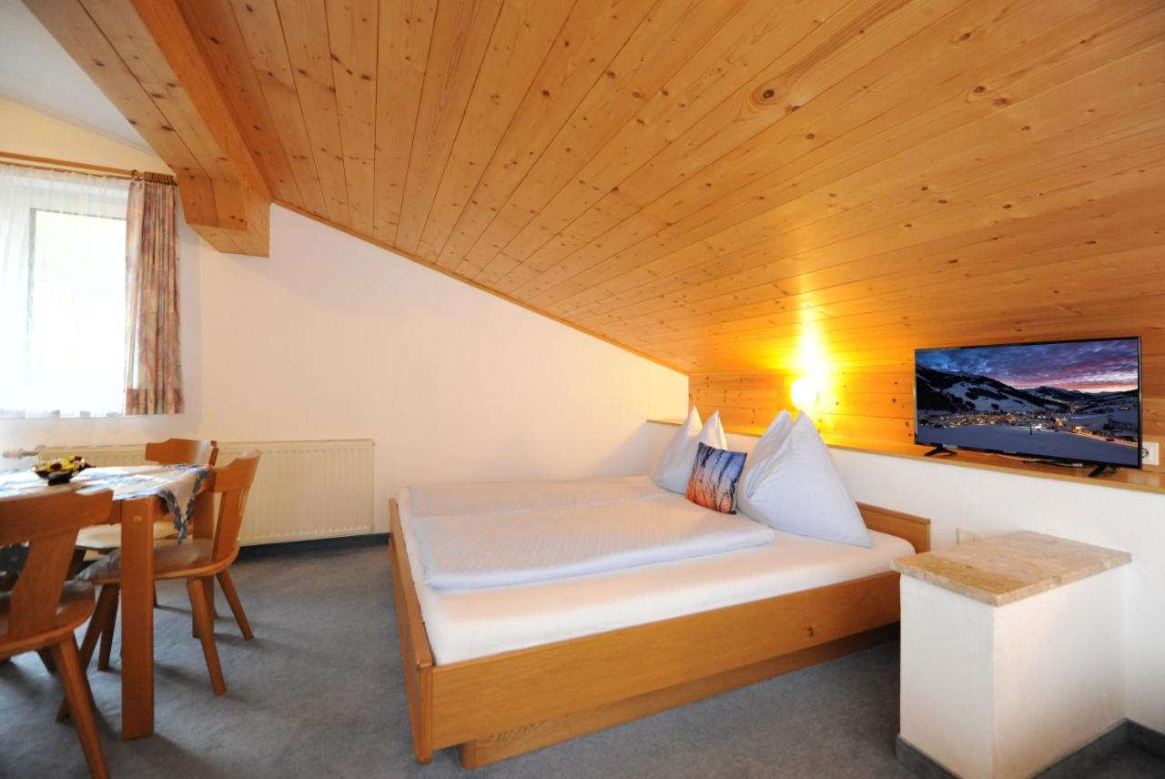 Gaestehaus Standardhaus Saalbach-Hinterglemm Ngoại thất bức ảnh